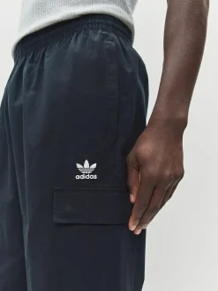 adidas originals Trefoil Essentials Woven Joggers^ Joggers|Joggers