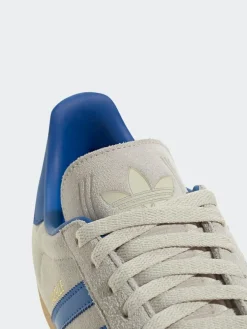 Clearance adidas originals Gazelle Trainers Brown