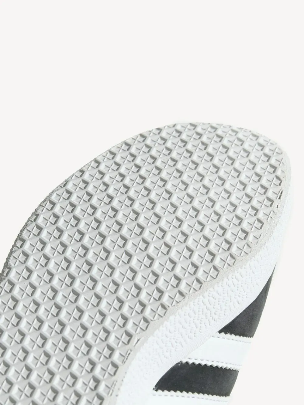 adidas originals Charcoal Gazelle Trainers^ Sneakers