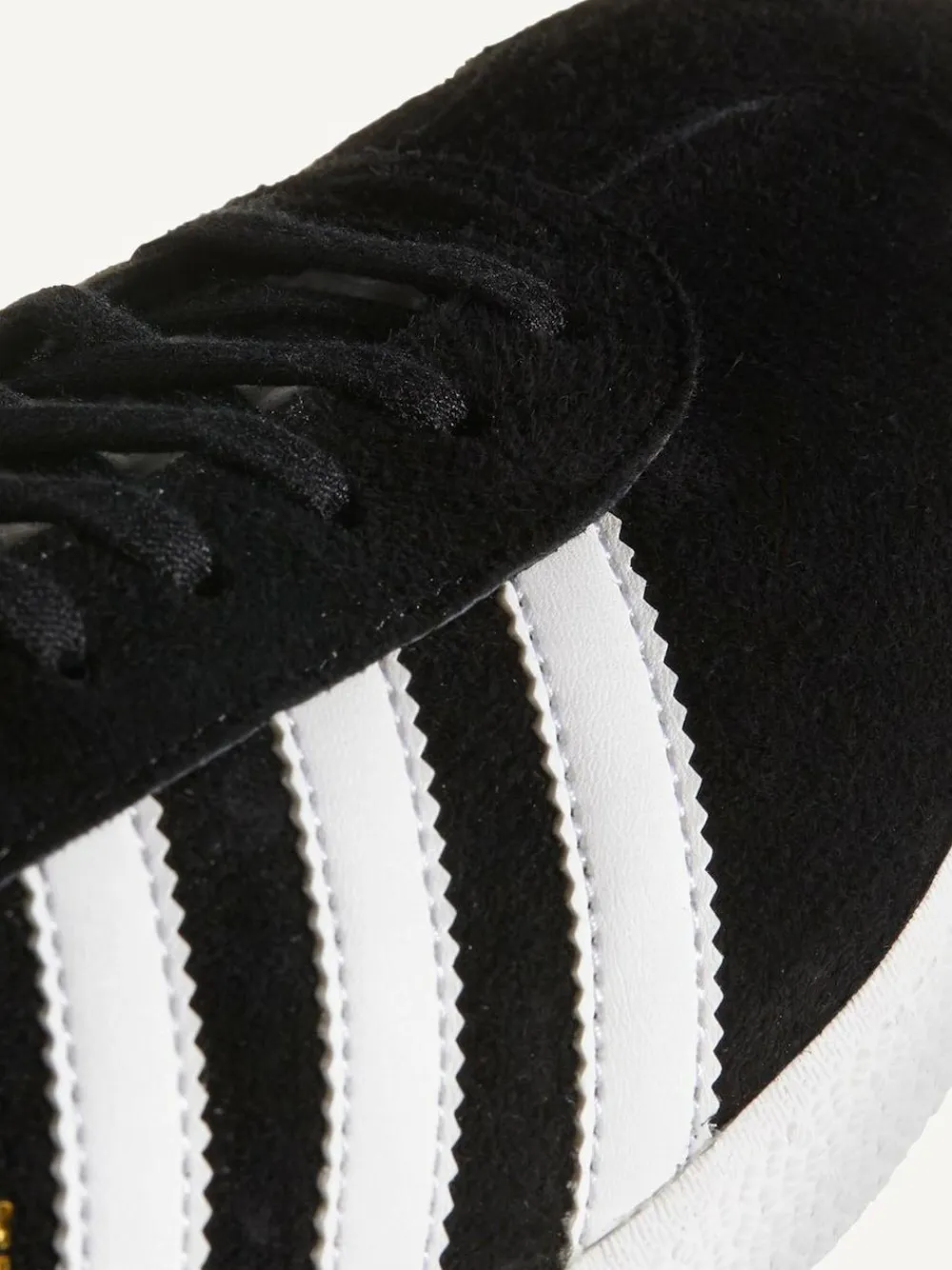 adidas originals White/Black Gazelle Trainers^ Sneakers