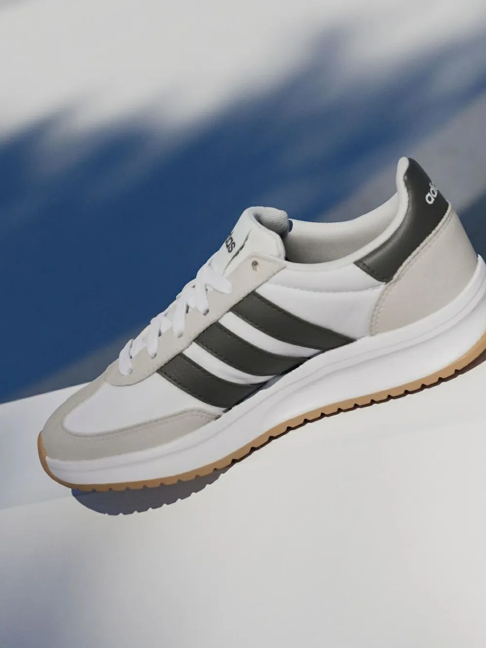 Clearance adidas White/Black/Grey Run 70s 2.0 Lace Junior Trainers