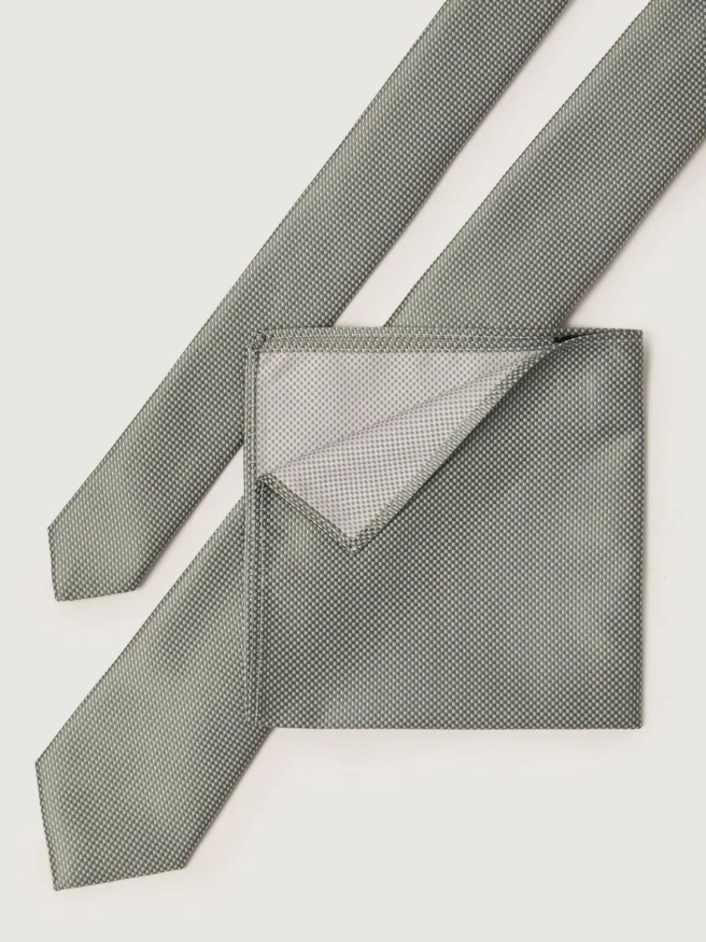 Hot Antique Rogue Green Texture Tie