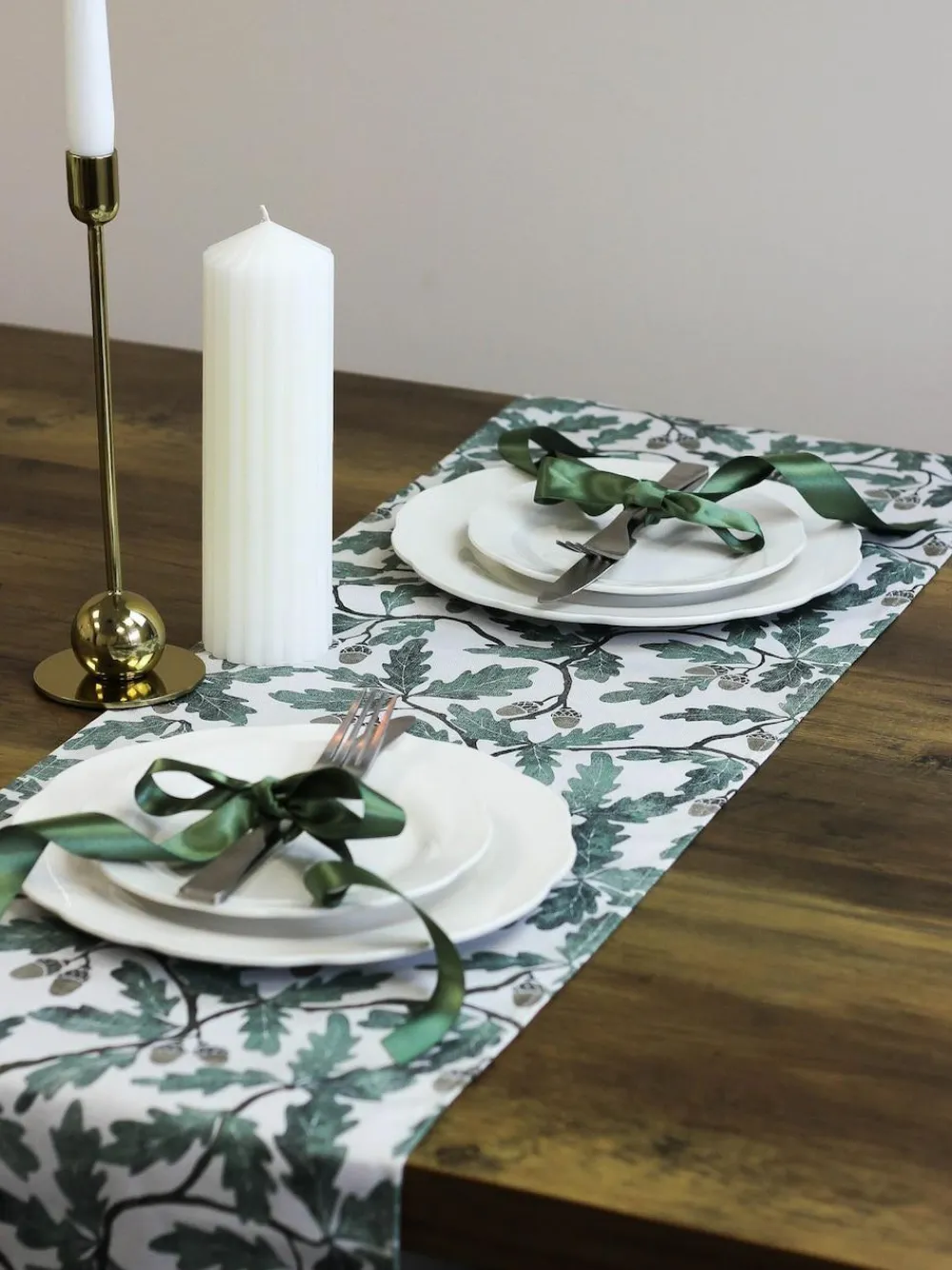 Avalon Home Green Oak 100% Cotton Table Runner^ Branded Kitchenware|Table Linen, Placemats & Coasters