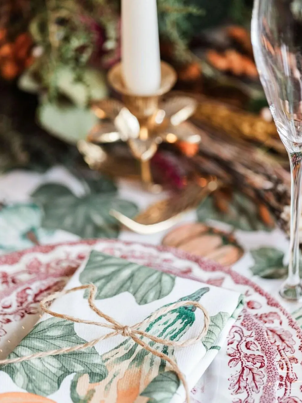 Avalon Home Set of 2 Green Fallen Gourds Napkins^ Table Linen, Placemats & Coasters