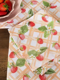 Hot Avalon Home Set of 2 Pink Strawberry Picnic Napkins