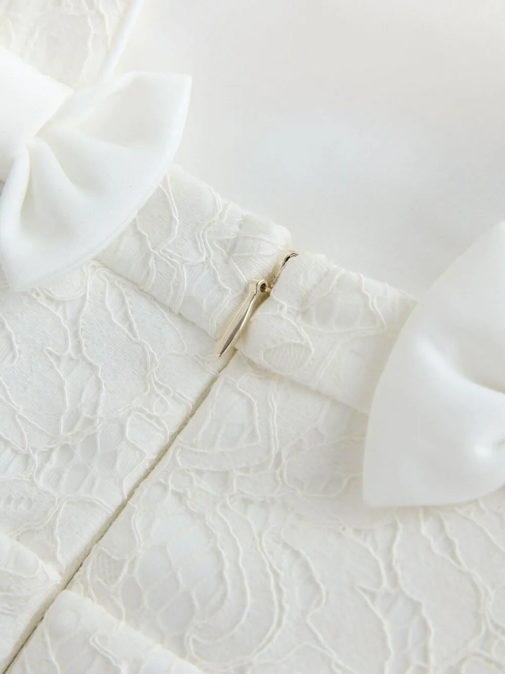 Sale Baker by Ted Baker White Lace Bow Scuba Dress