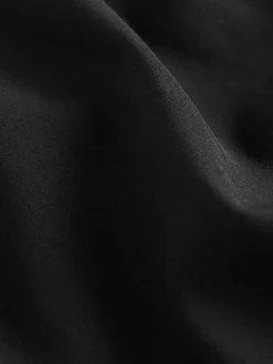 Next Active Cargo Gym Training Shorts Black