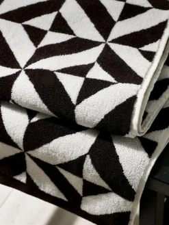 Outlet Next Black Geo Monochrome Egyptian Cotton Towel