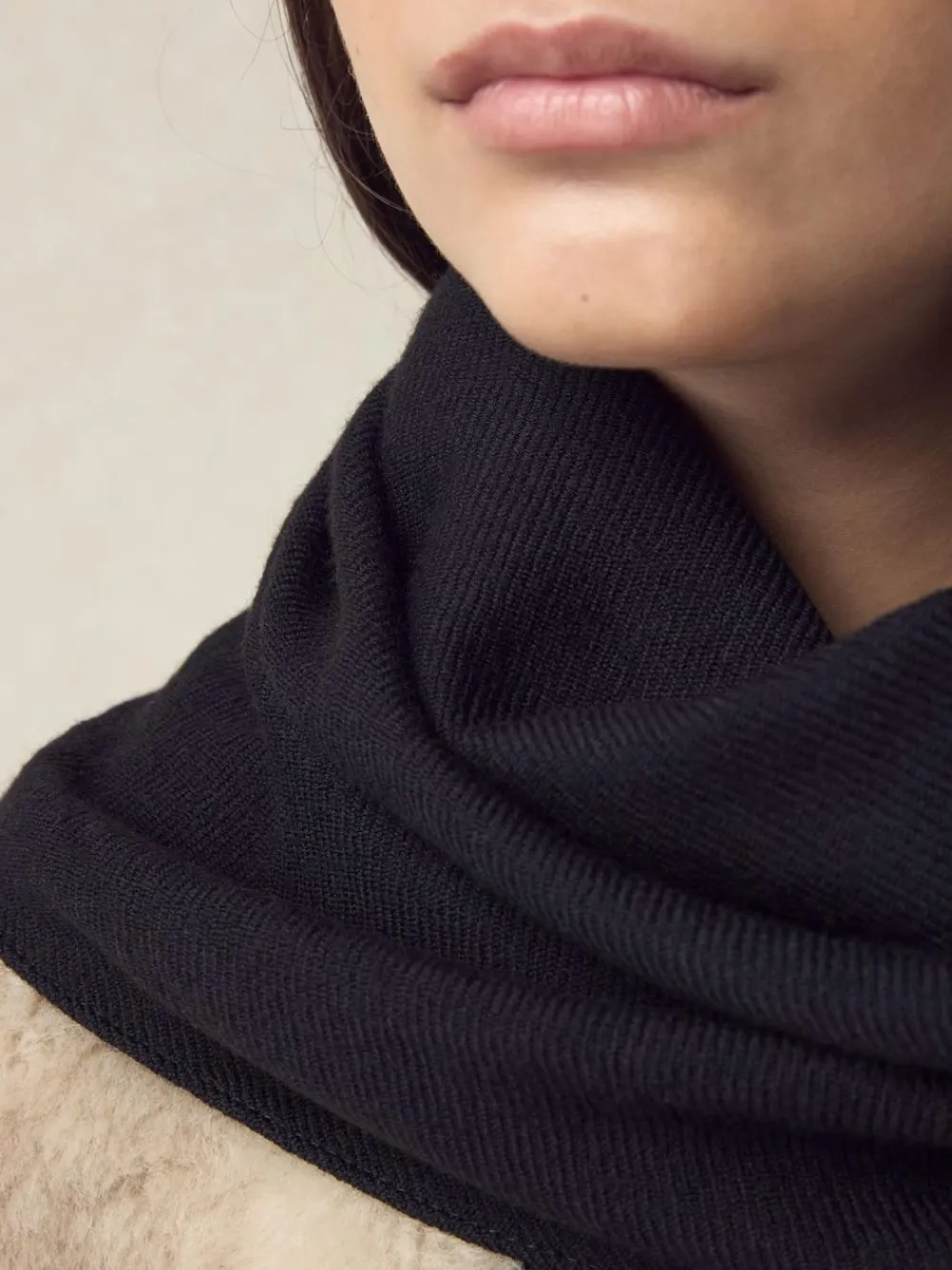 Next Premium Made in Italy Twill Midweight Shawl Scarf^Women Hats, Gloves & Scarves|Hats, Gloves & Scarves