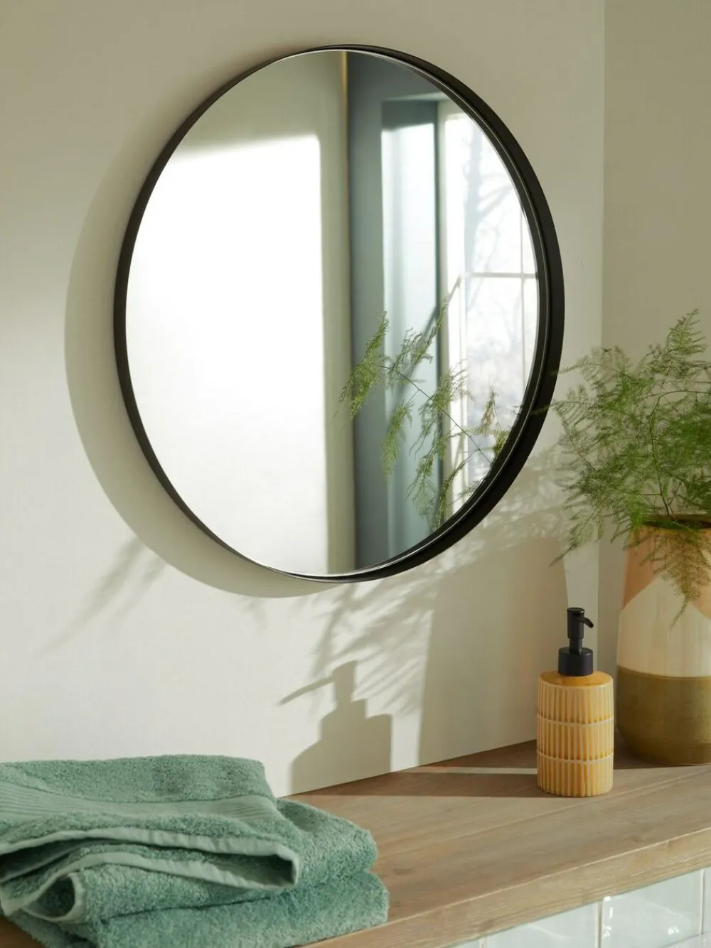 Next Round Wall Mirror Black