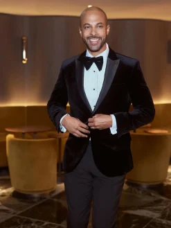 Next Slim Fit Signature Pontoglio Italian Velvet Blazer Black