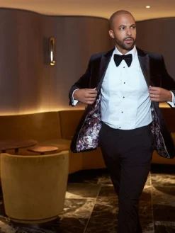 Next Slim Fit Signature Pontoglio Italian Velvet Blazer Black