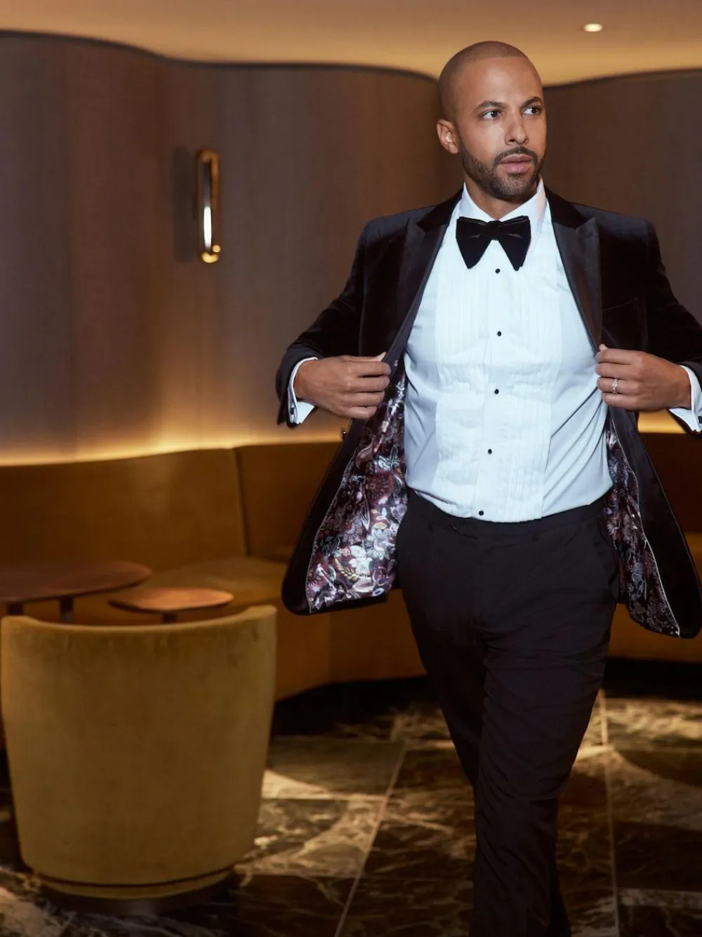 Next Slim Fit Signature Pontoglio Italian Velvet Blazer Black