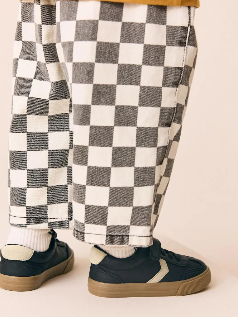 Next Black Standard Fit (F) Touch Fastening Elastic Lace Trainers^BOY Sneakers|Sneakers