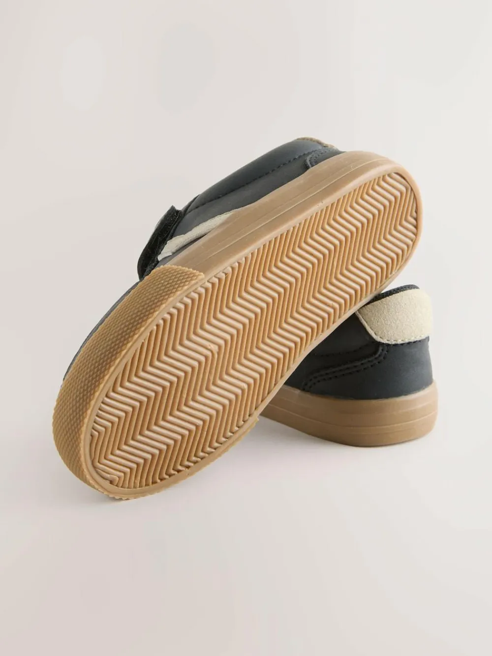 Next Black Standard Fit (F) Touch Fastening Elastic Lace Trainers^BOY Sneakers|Sneakers