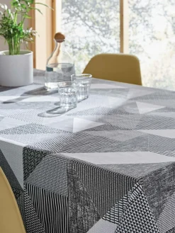 Best Catherine Lansfield Larsson Geo 100% Cotton Table Cloth Grey