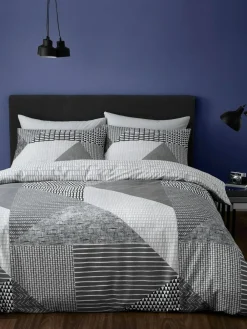 Online Catherine Lansfield Grey/Black Larsson Geo Duvet Cover and Pillowcase Set