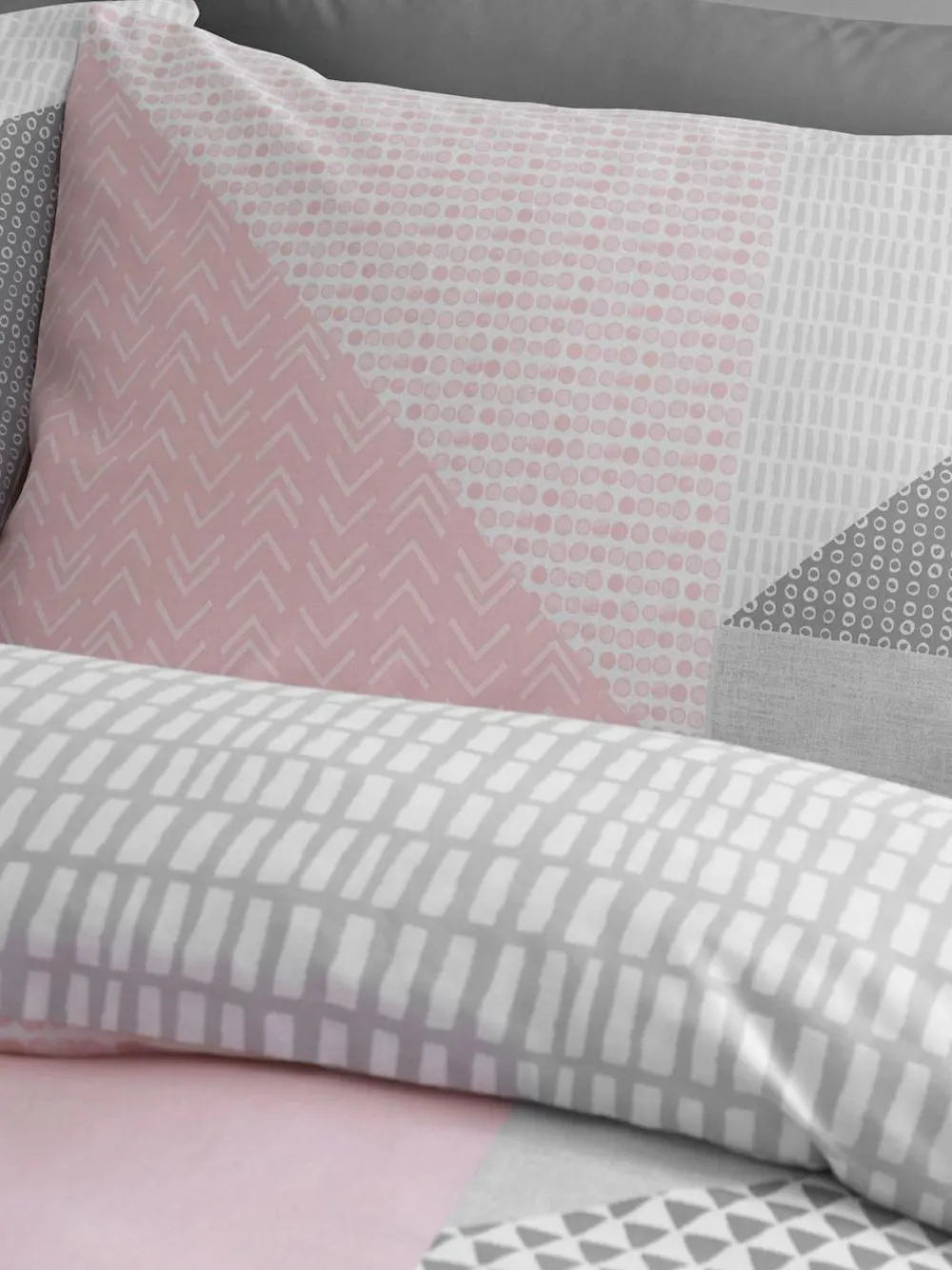 Catherine Lansfield Pink Larsson Geo Duvet Cover and Pillowcase Set^ Branded Bedlinen