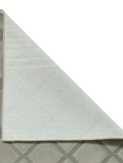 Catherine Lansfield Silver Cosy Diamond Washable Rug