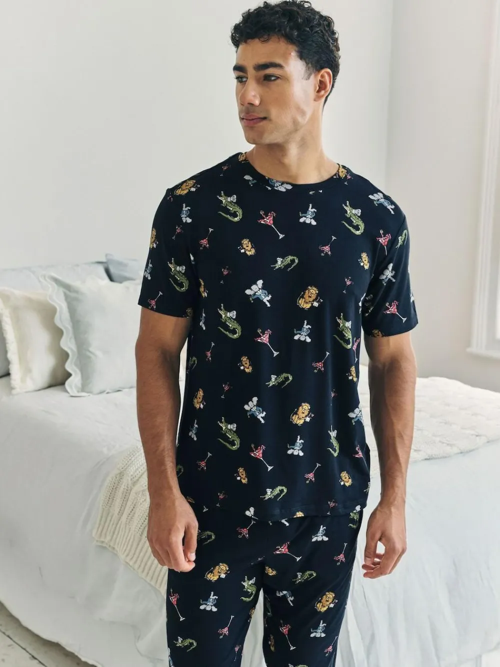 Online Chelsea Peers Blue Wild Dining Print Pyjamas Set