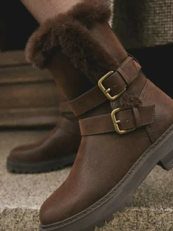 Next Extra Wide Fit Forever Comfort® Double Buckle Faux Fur Lined Ankle Boots^Women Wide Fit & Extra Wide Fit