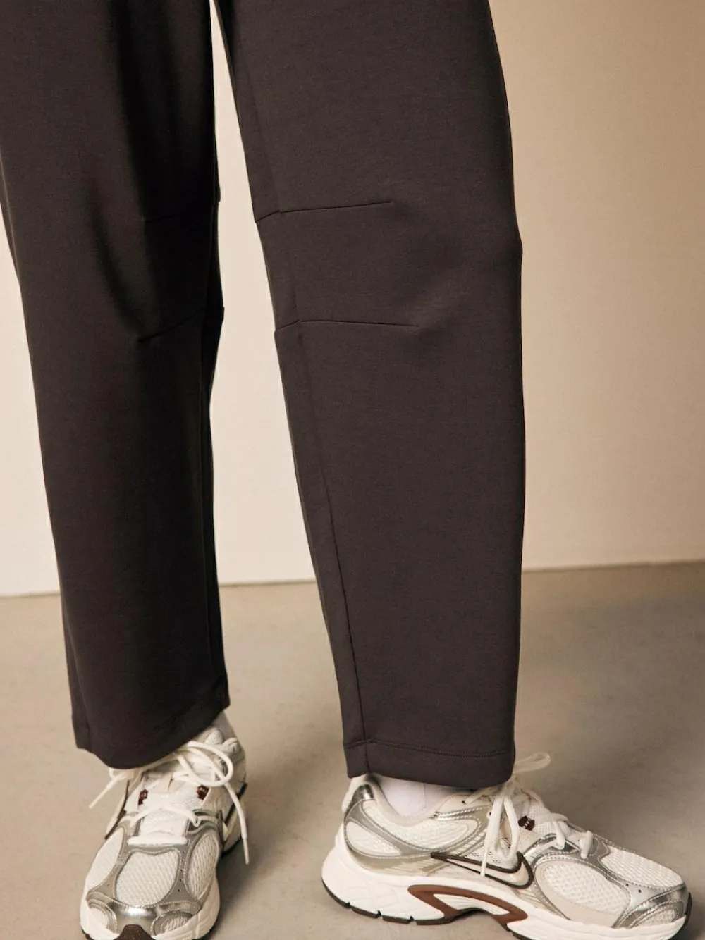 Online Next Premium Heavyweight Slinky Barrel Leg Joggers Chocolate Brown