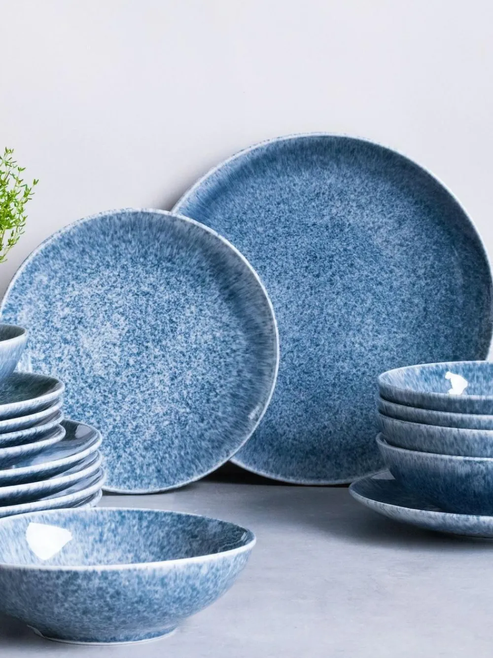 Discount Code Maison Reactive Blue 18 Piece Feather Dinner Set