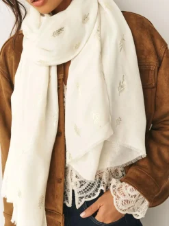 Next Cream Foil Print Lightweight Scarf^Women Hats, Gloves & Scarves|Hats, Gloves & Scarves