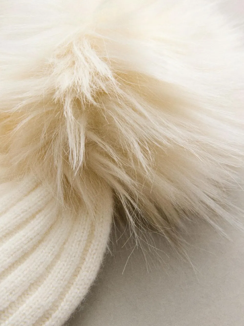 Next N. Premium 100% Cashmere Knitted Pom Hat^Women Hats|Hats, Gloves & Scarves