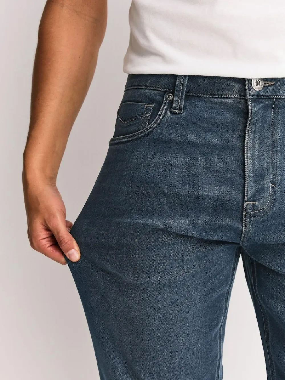 Next Dusky Blue Regular Tapered Fit Motionflex Jeans^ Jeans|Jeans