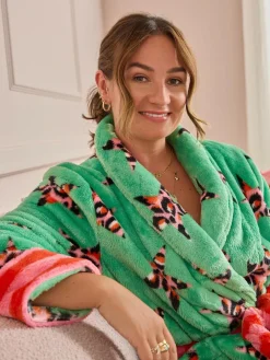 Eleanor Bowmer Leopard Print Fleece Robe Green Leopard