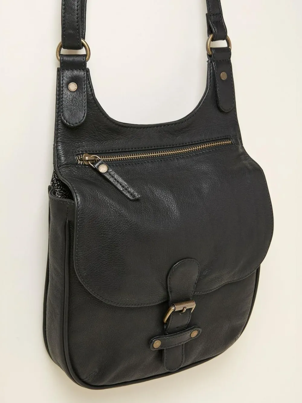 Outlet Fat Face FatFace Anna Oiled Crossbody Bag Black