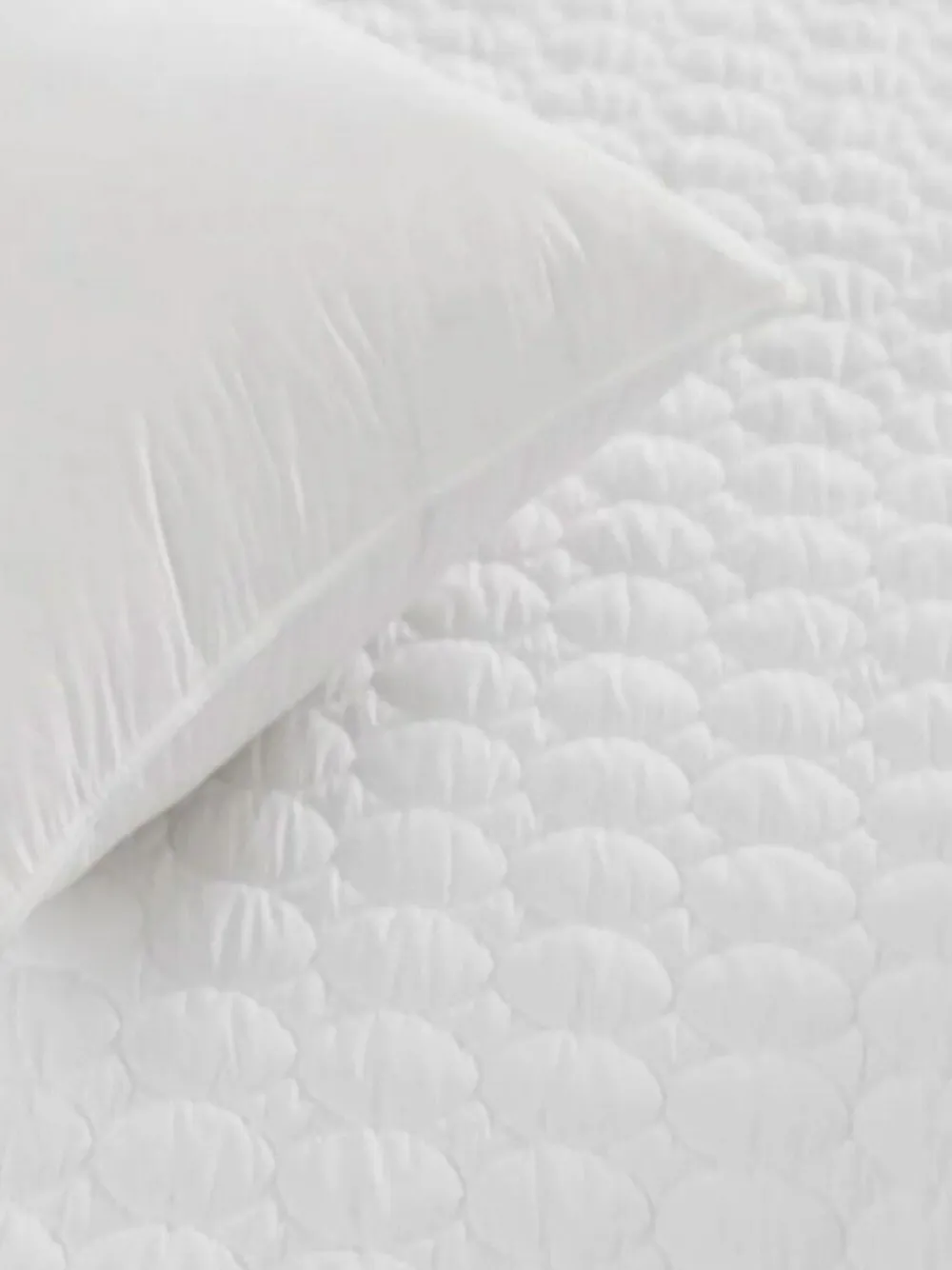 Sale FBC Luxury Quilted Waterproof White Mattress Protector