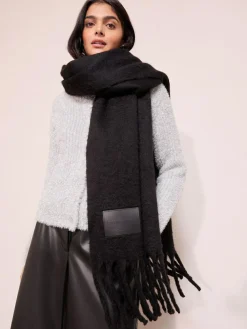 Outlet Friends Like These Cosy Brushed Blanket Scarf Black