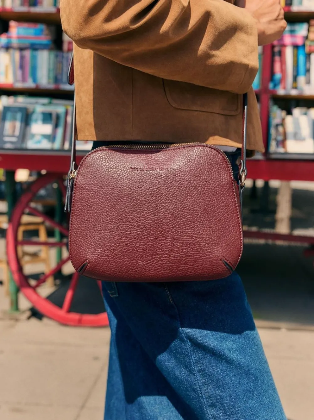 Outlet Friends Like These Double Compartment Cross-Body Bag Burgundy Red