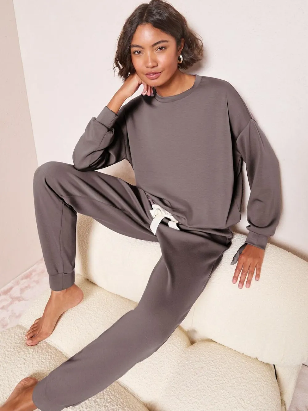 Online Friends Like These Premium Jogger Pyjama Bottoms Grey