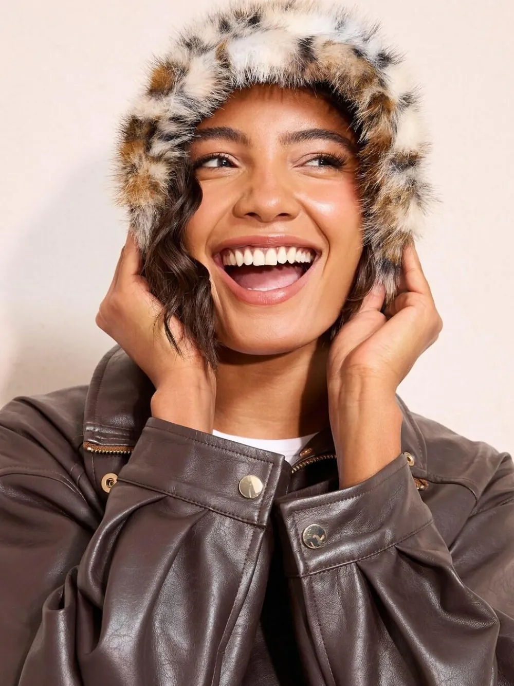 Sale Friends Like These Faux Fur Bucket Hat Leopard Print