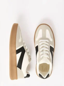 Friends Like These White Black Standard Fit Lace Up Retro Gumsole Sports Trainers^Women Sneakers