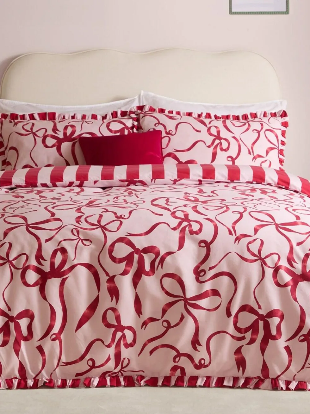 Furn Pink/Red La Vie En Bows Reversible Ruffle Duvet Cover and Pillowcase Set^ Branded Bedlinen|Bedsets & Duvet Covers