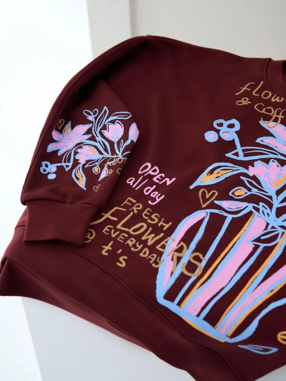 Here for the T Brown Floral Vase Graphic Oversized Crew Neck Sweatshirt^Women Hoodies & Sweatshirts