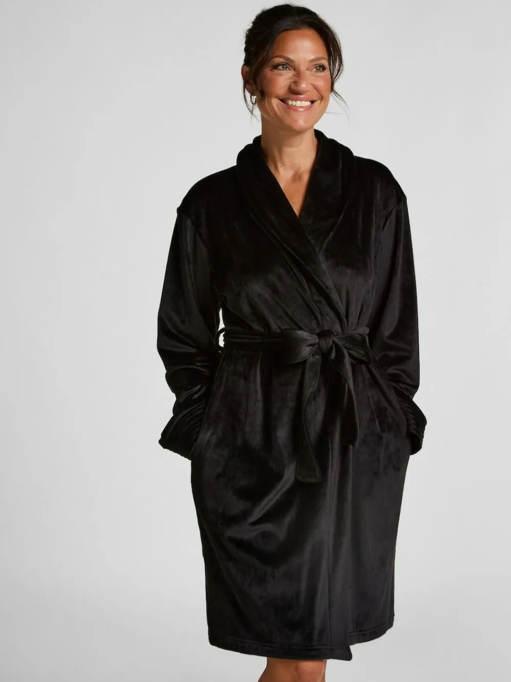 New Hunkemoller Velours short Black Bath Robe