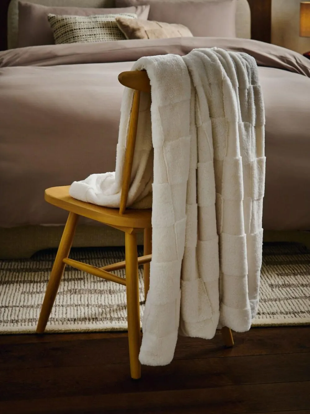 Next Jasper Checkerboard Cosy Fleece Reverse Throw Ivory