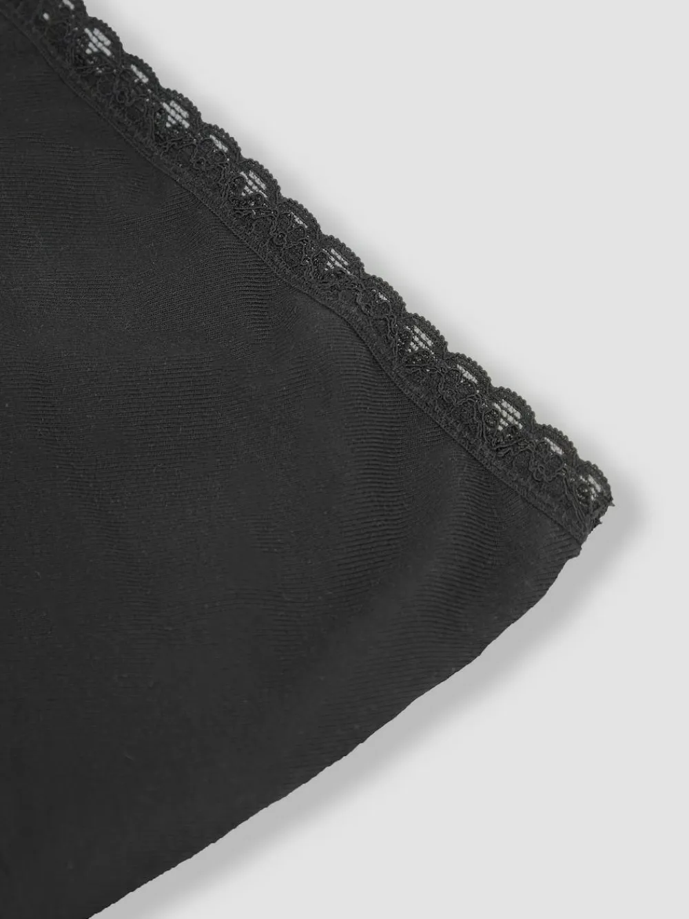 Hot Jojo Maman Bébé 3-Pack Lace Trim Maternity Shorts Black