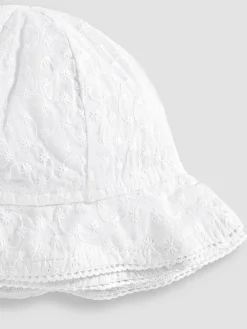 Hot Jojo Maman Bébé White Broderie Anglaise Sun Hat