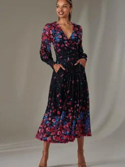 Outlet Jolie Moi Dalia Symmetrical Print Lace Maxi Dress Pink