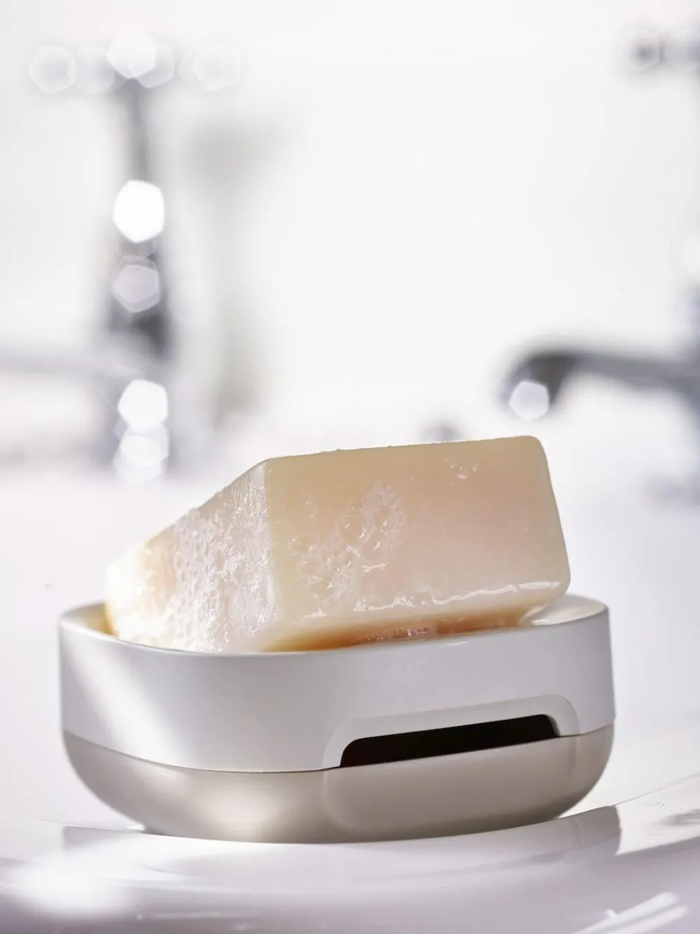 Joseph Joseph Ecru Slim Compact Soap Dish^ Bathroom Accessories