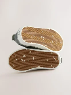 Next Wide Fit (G) Touch Fastening Skate Trainers^ Sneakers