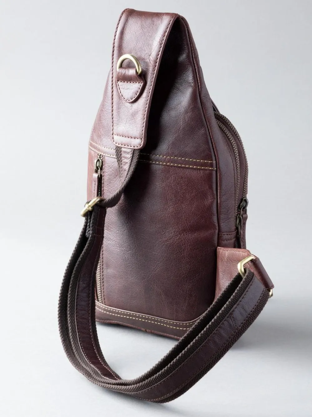 Outlet Lakeland Leather Keswick Sling Bag Brown