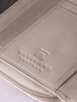 Outlet Lakeland Leather Natural Medium Icon Stud Tab Purse