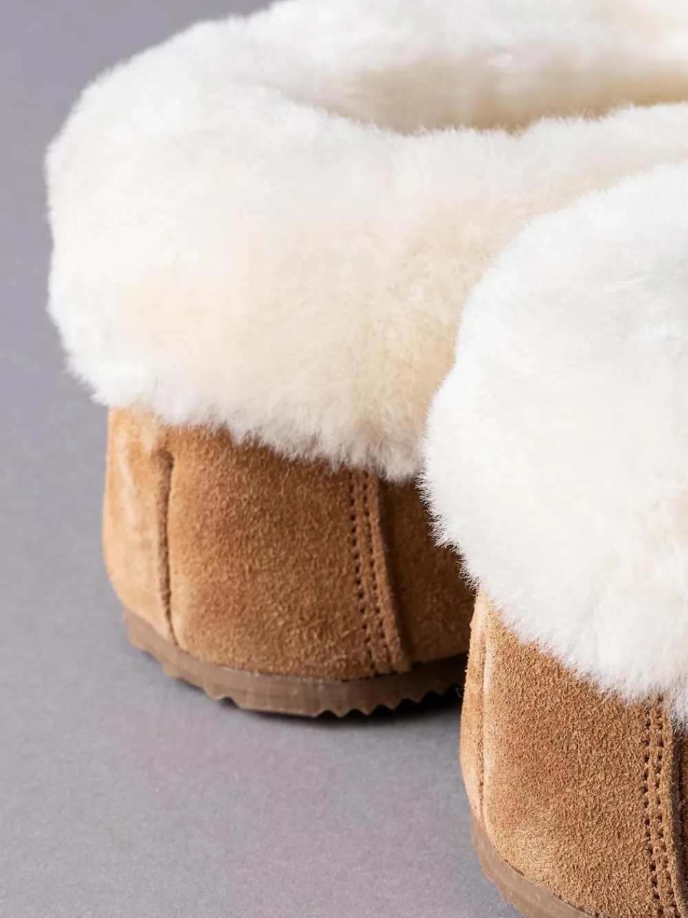 Outlet Lakeland Leather Ladies Sheepskin Moccasin Slippers Tan Brown